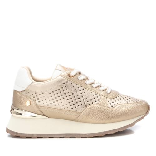 XTI - Zapatilla Mujer Oro - Calzado Cómodo y Versátil - Moda Casual - Modelo 14377901 (Talla 37)