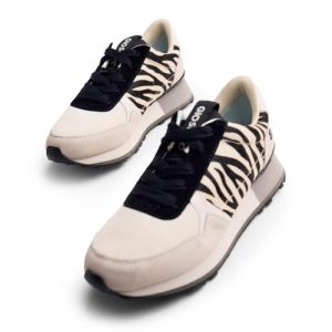 ¡GRAN PRECIO! Zapatillas Piel Estampado Animal CHESANING